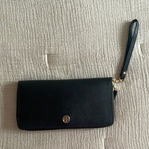 Tory Burch Robinson Wallet